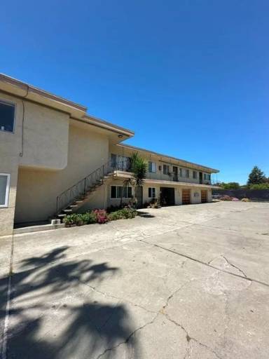 Main picture of 586 Berry Ave