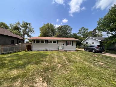 Main picture of 2400 31st St