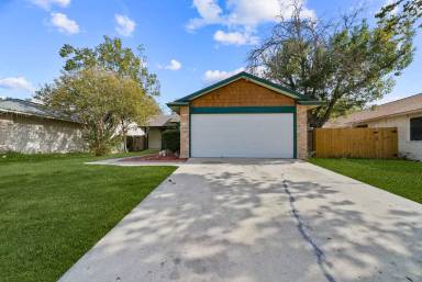 Main picture of 9302 Brushy Point St