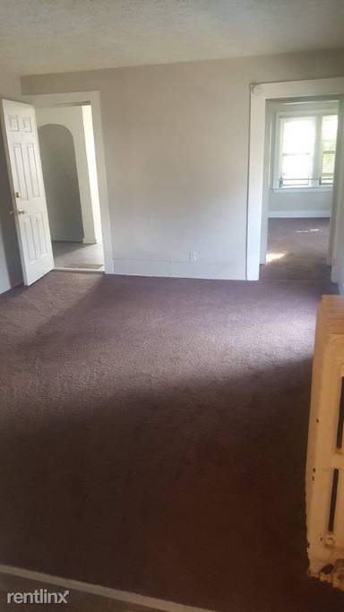 Main picture of 701 N Walnut St