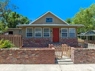 Main picture of 166 Kingston Ave