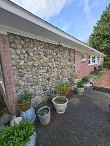 Main picture of 1306 Currier St