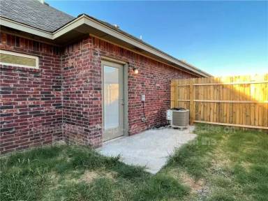 Main picture of 922 SW 91st St