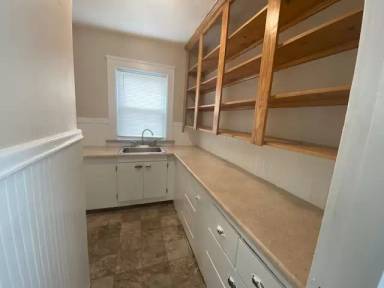 Main picture of 84 Oakland Ave