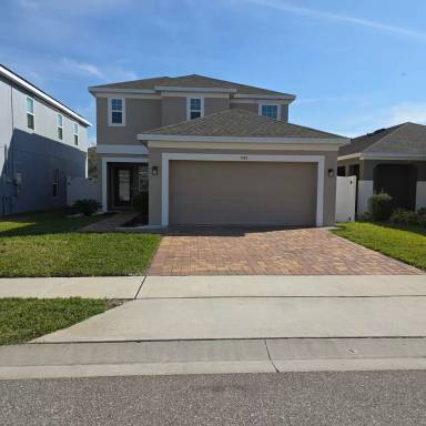 Main picture of 943 Anna Pl