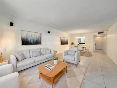 Main picture of 3300 W Rolling Hills Cir