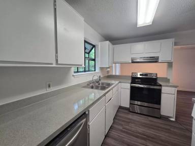 Main picture of 2168 Spoleto Ln E