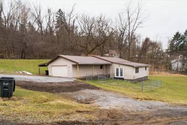 Main picture of 301 Chew St