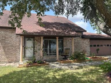 Main picture of 5813 Crest Cir
