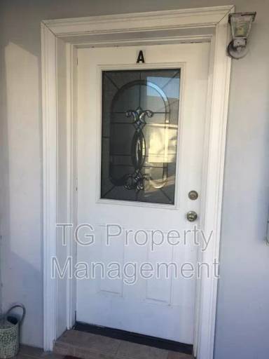 Main picture of 209 12th Ave S