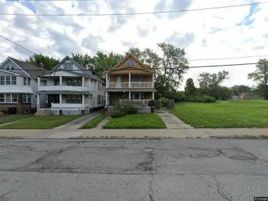 Main picture of 1033 E 140th St