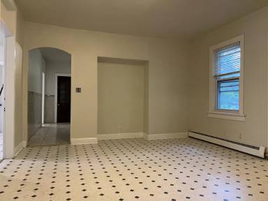 Main picture of 370 High Street