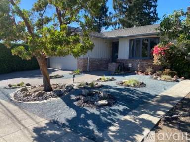 Main picture of 1049 Ashmount Ave