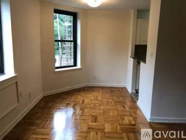 Main picture of 1520 202nd St