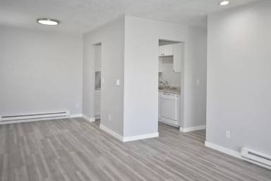 Main picture of 557 N Sparn Ct