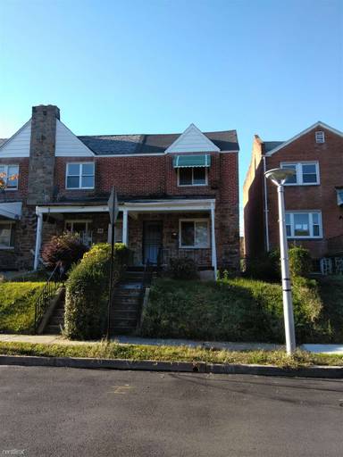 Main picture of 12 N Kossuth St