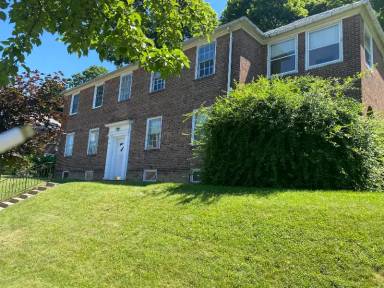 Main picture of 16 Farrell St