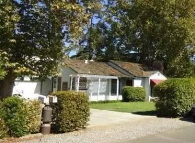 Main picture of 655 E Fountain Way