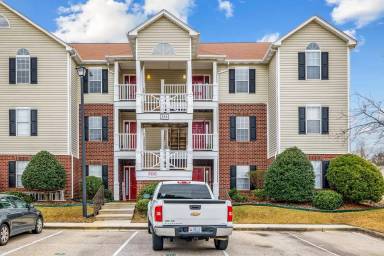 Main picture of 331 Bubble Creek Ct