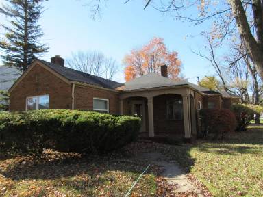 Main picture of 1053 N Elmer St