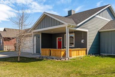 Main picture of 1604 Drummond Blvd