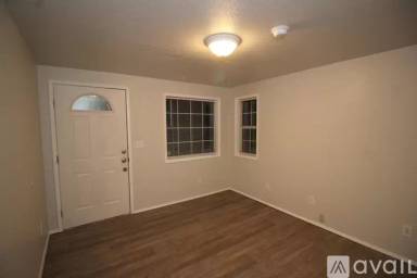 Main picture of 608 S Ray St