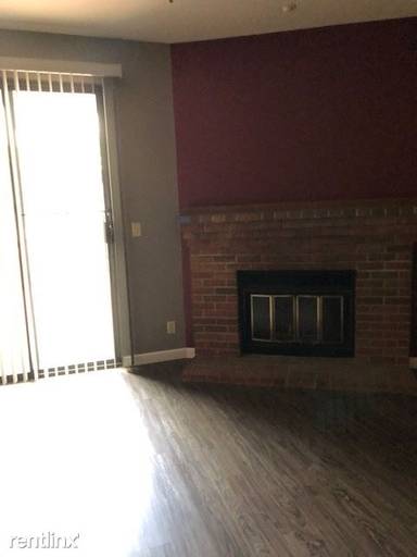 Main picture of 12711 Moorpark St