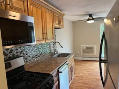 Main picture of 6000 Nob Hill Dr