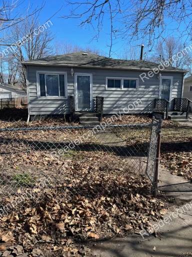 Main picture of 3381 Texas St