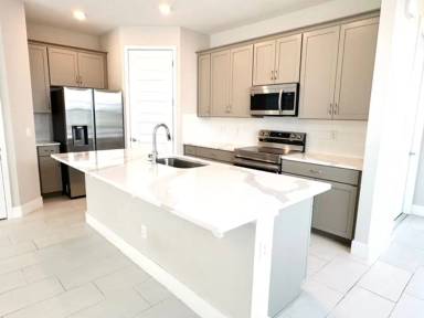 Main picture of 7825 Spectrum Dr