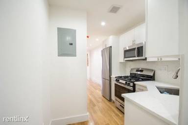 Main picture of 330 E 106th St