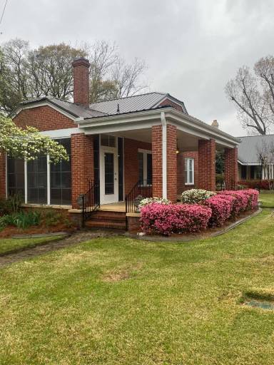 Main picture of 1601 Westlawn Ave
