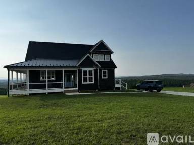 Main picture of 755 Skyline Rd