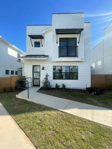 Main picture of 7601 Cooper Ln