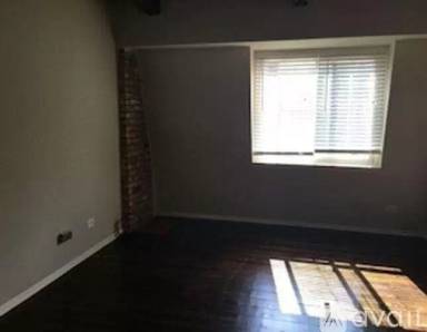 Main picture of 2714-20 N Mildred