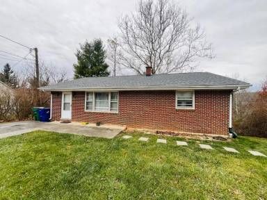 Main picture of 610 Ellett Rd