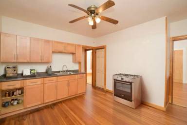 Main picture of 246 Green St