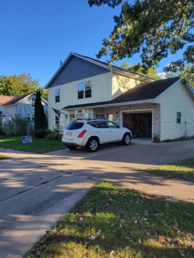 Main picture of 1011 Main St