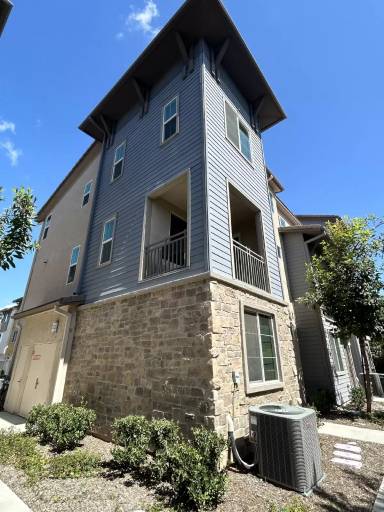 Main picture of 609 Savi Dr