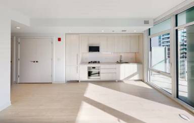 Main picture of 362 N Halsted St
