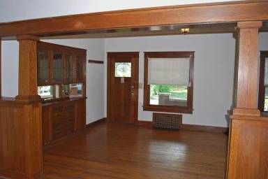 Main picture of 403 E Smith Ave