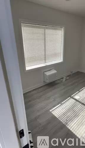 Main picture of 1319 E 59th Pl
