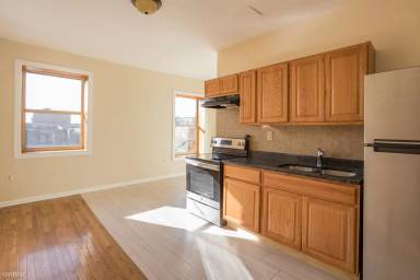 Main picture of 253 Erskine St