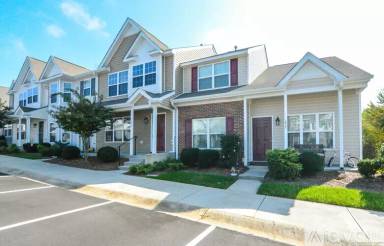 Main picture of 668 Grasswren Way