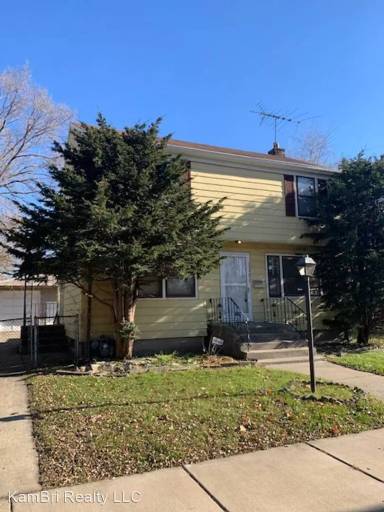 Main picture of 13921 S State St