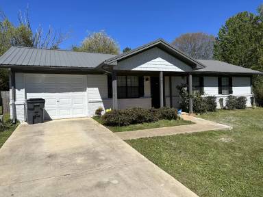 Main picture of 125 Grove Creek Dr