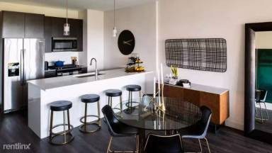 Main picture of 816 W Agatite Ave