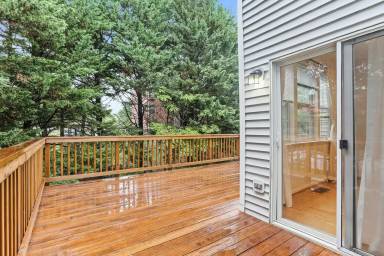 Main picture of 20 Castle Garden Ct