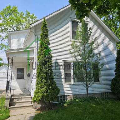 Main picture of 2725 Maple St