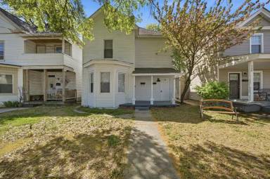 Main picture of 742 Mt Vernon Ave